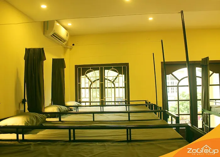 Zostay Halong Backpackers *