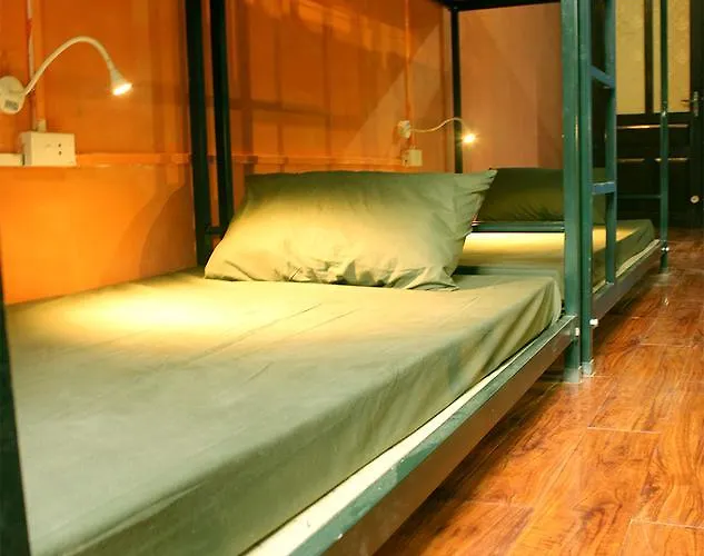 Zostay Halong Backpackers Hostel *