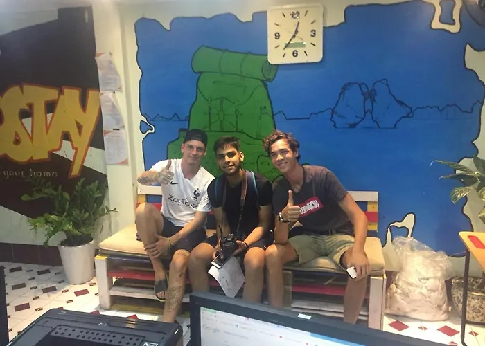 Zostay Halong Backpackers